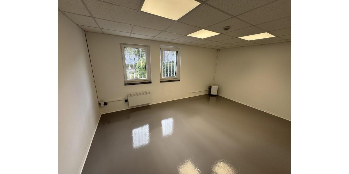 Etagenwohnung Markneukirchen - 6 Zimmer, 621 m&sup2;, 2.760&euro; | Angebot:26382762