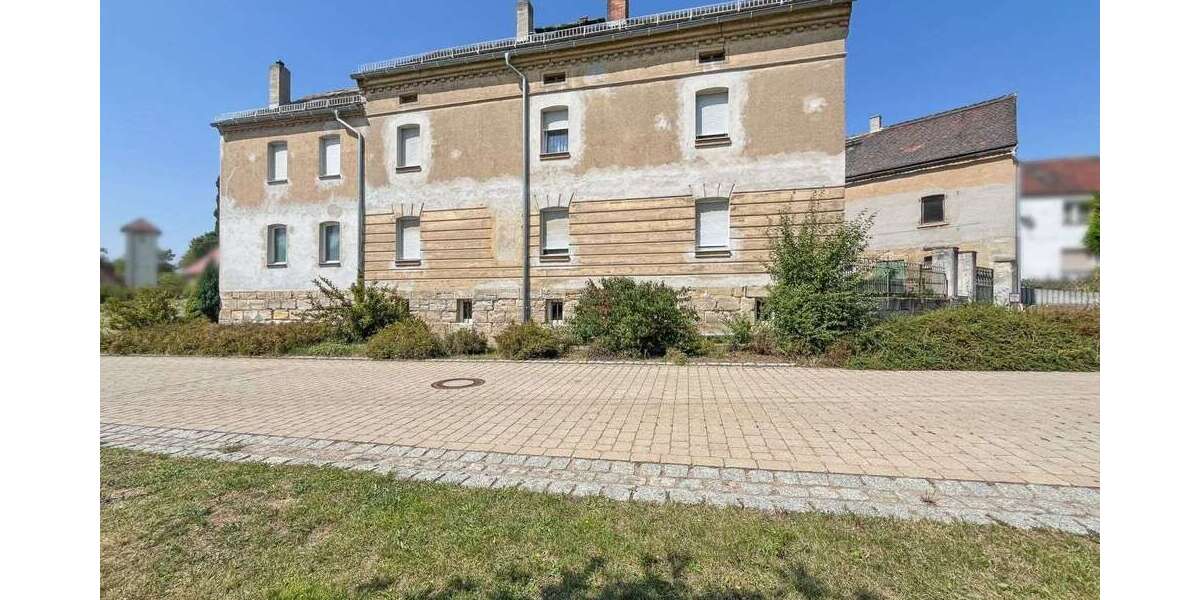 Einfamilienhaus Hohenmölsen - 7 Zimmer, 153 m&sup2;, 88.627&euro; | Angebot:25280574