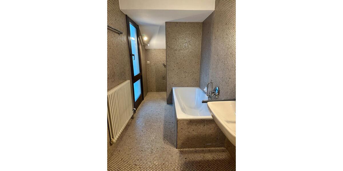 Etagenwohnung Ellwangen (Jagst) - 4 Zimmer, 107 m&sup2;, 1.050&euro; | Angebot:26255023