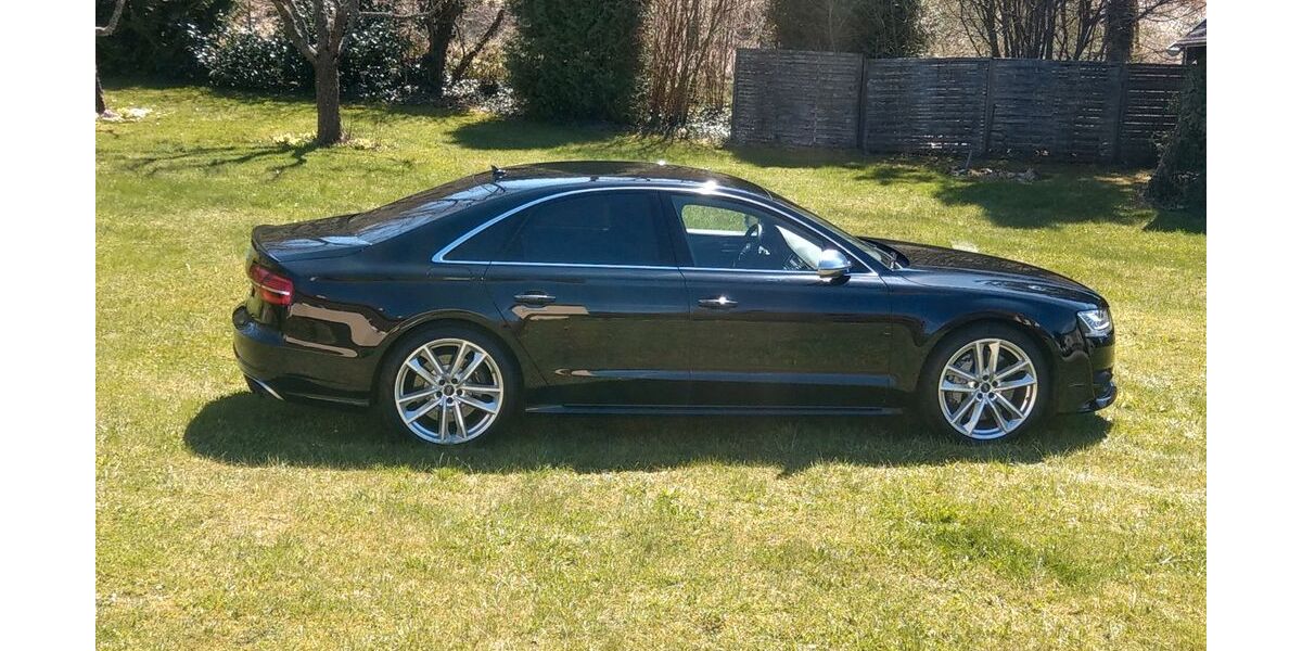 Audi S8 92.354 km 46.990 &euro; Bitz 72475