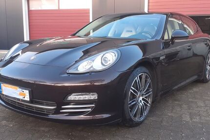 Porsche Panamera 203.000 km 29.950 &euro; Hanerau-Hademarschen 25557