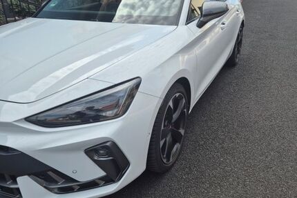 Cupra Leon 24.300 km 29.499 &euro; Leimbach 36433