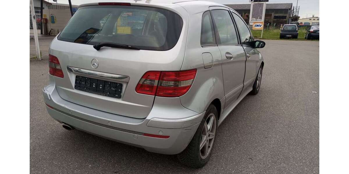 Mercedes-Benz B 200 241.100 km 2.000 &euro; Hochdorf 88454