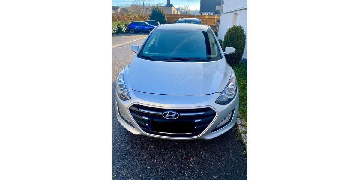 Hyundai i30 181.000 km 6.300 &euro; Ebersbach an der Fils 73061