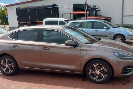 Hyundai i30 66.000 km 18.000 € Vollratsruhe 17194