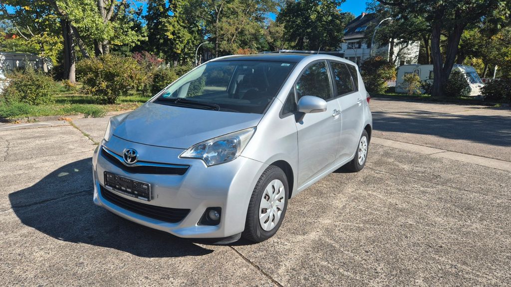 Toyota Verso-S 45.000 km 7.900 &euro; Berlin 14195