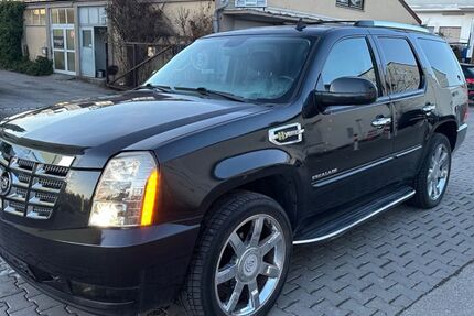 Cadillac Escalade 199.000 km 12.300 &euro; München 80939