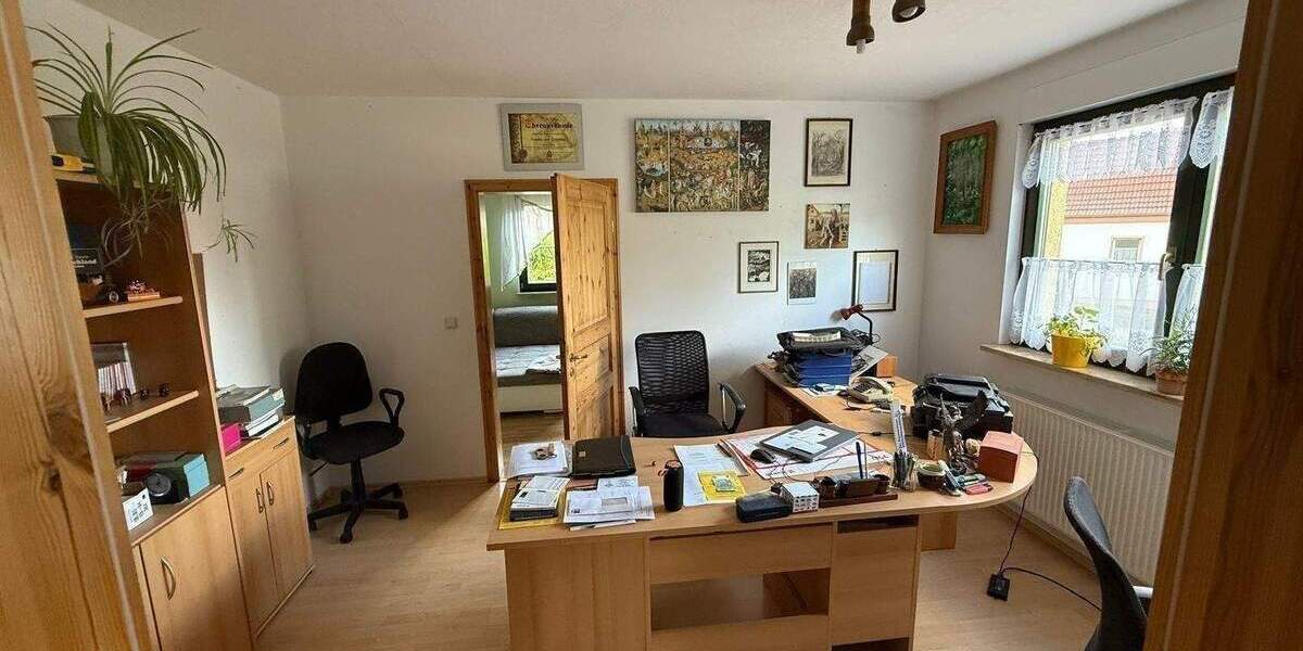 Einfamilienhaus Weißenfels Wengelsdorf - 8 Zimmer, 250 m&sup2;, 435.000&euro; | Angebot:25818951