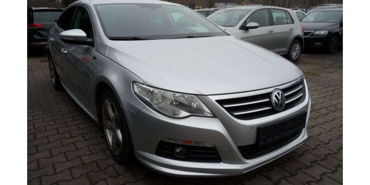 VW Passat 232.543 km 5.249 &euro; Regensburg 93055
