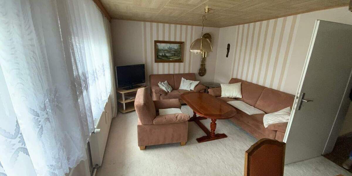 Einfamilienhaus Niederorschel - 6 Zimmer, 140 m&sup2;, 130.000&euro; | Angebot:25877516