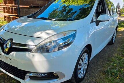 Renault Scenic 262.262 km 3.999 &euro; Mittenwalde 15749