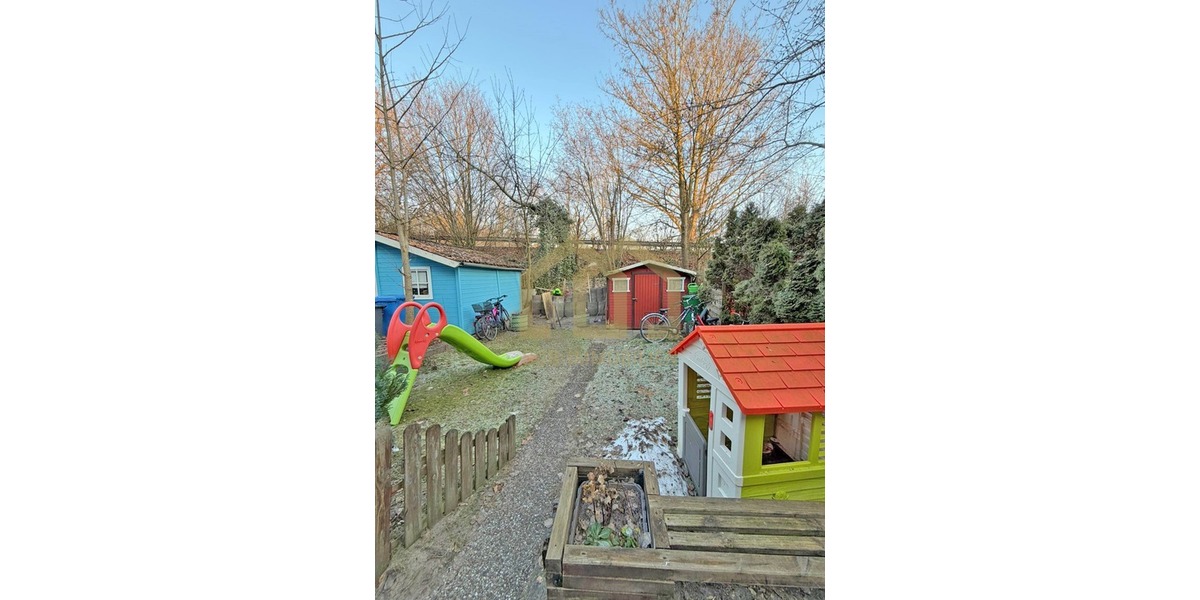 Achim: 5-Zimmer-Reihenhaus mit Garten, EBK & ausgebautem Dachgeschoss + Garage - Reihenmittelhaus Achim | Angebot:26635096