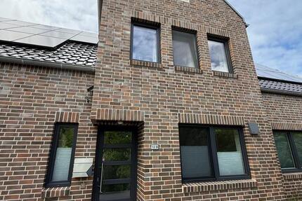 Wohnung in Reihenmittelhaus (KFW 55) mit Garten und Stellplatz 3 zimmer