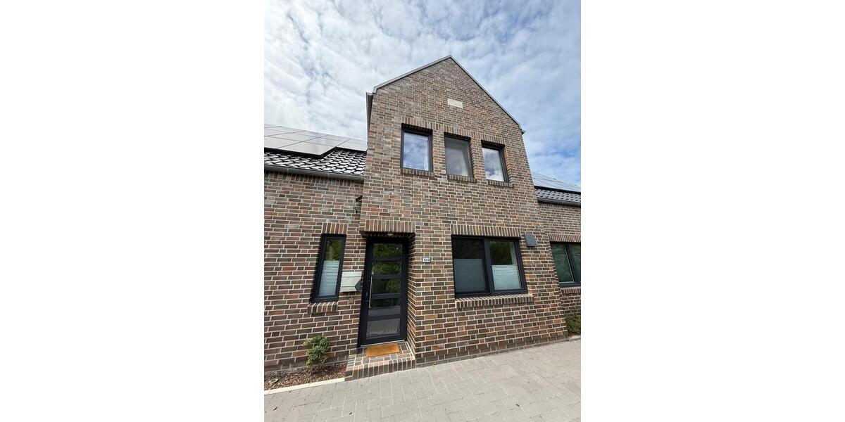 Wohnung in Reihenmittelhaus (KFW 55) mit Garten und Stellplatz 3 zimmer