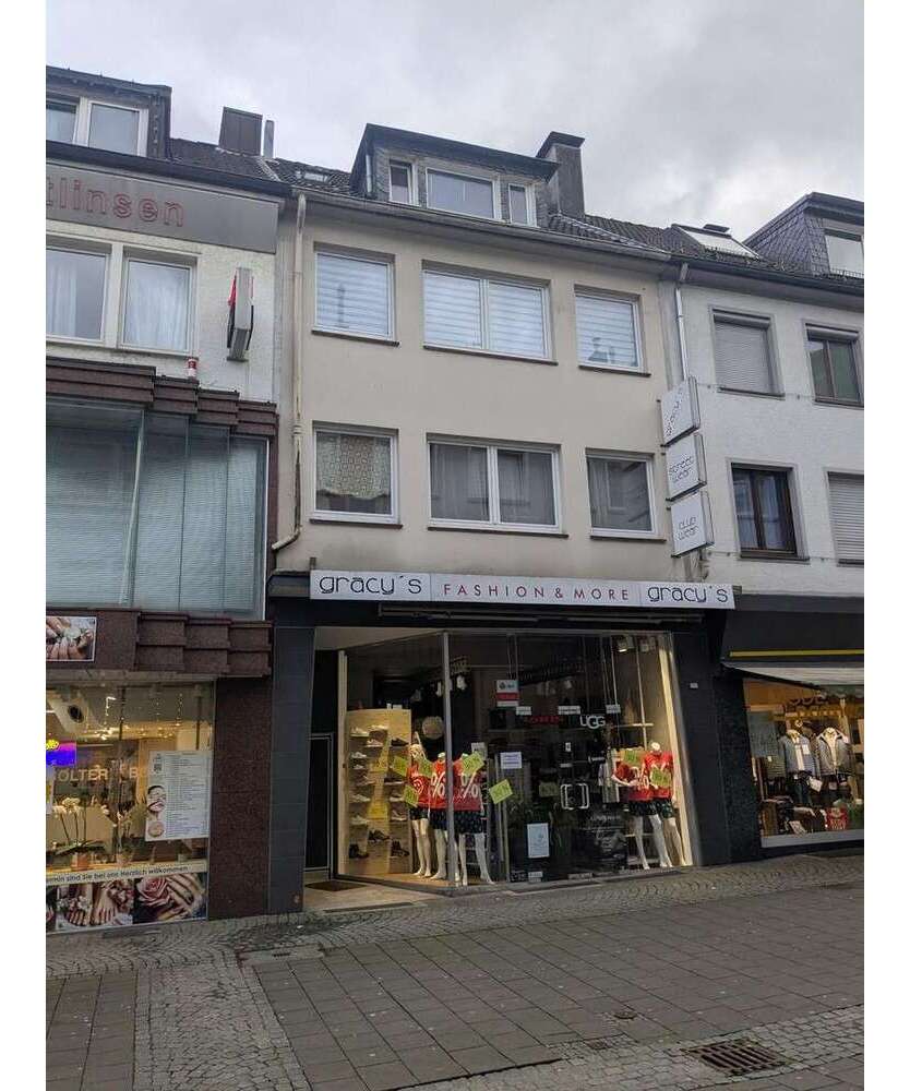 Haus zum Kaufen in Solingen 546.000 € 256.6 m²