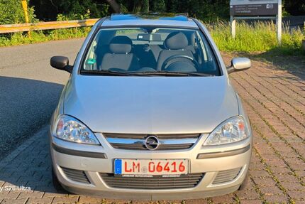 Opel Corsa 76.000 km 3.999 &euro; Staffel 65556