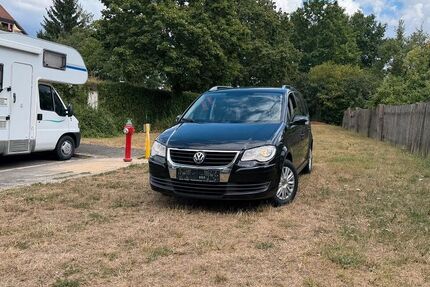 VW Touran 212.000 km 3.289 &euro; Nürnberg 90431