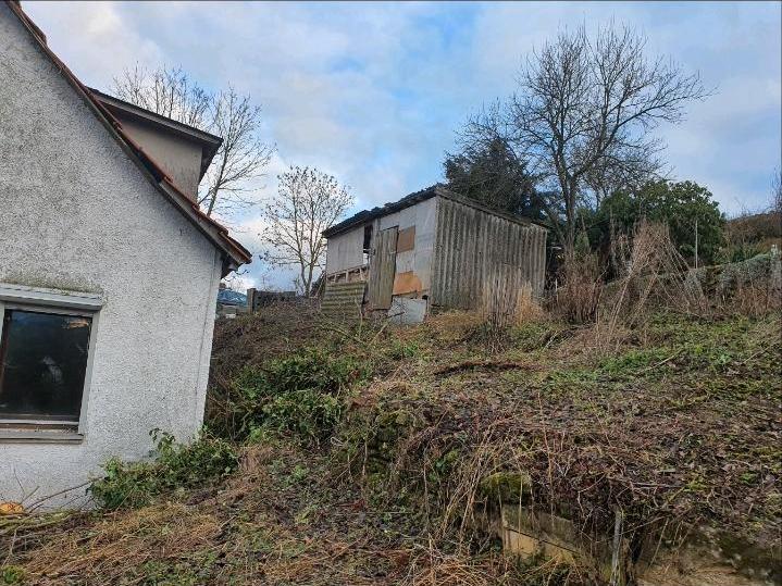 Sanierungsbedürftiges Haus in Diemelsee Adorf zu vermieten 4 zimmer