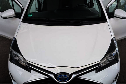 Toyota Yaris 122.500 km 11.499 &euro; Düsseldorf 40227