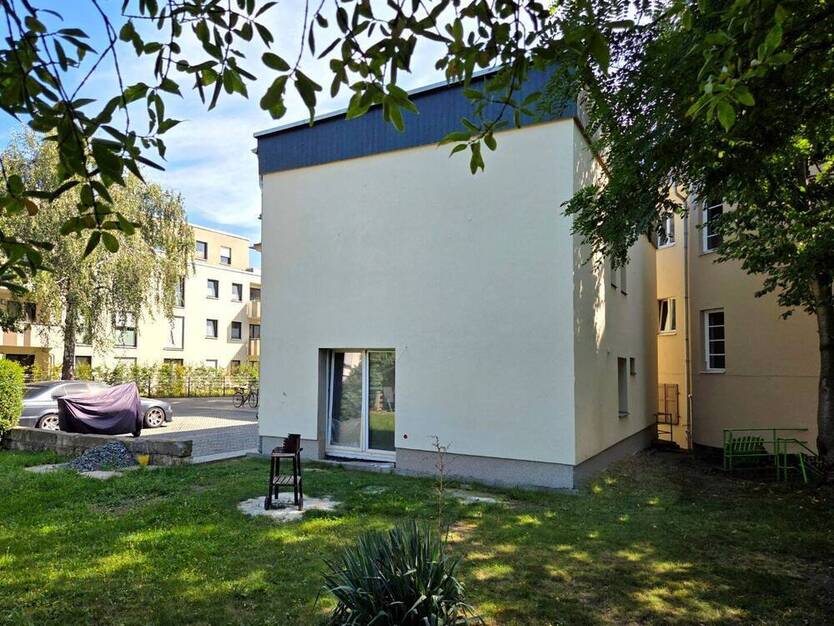 Einfamilienhaus mit Garten in zentraler, ruhiger Lage