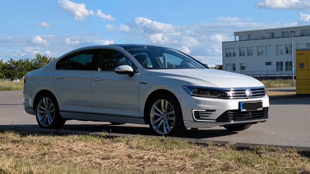 VW Passat 98.500 km 14.900 &euro; Berlin 12526