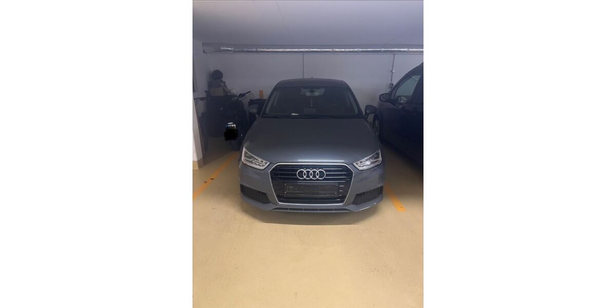 Audi A1 80.000 km 14.300 &euro; Bad Reichenhall 83435