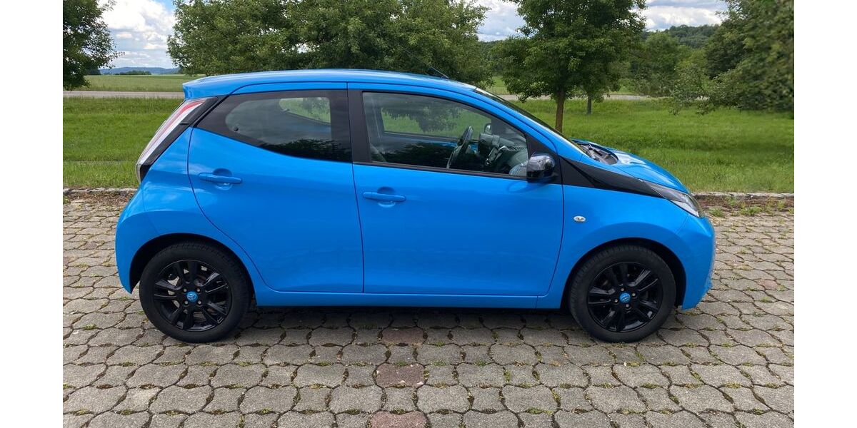 Toyota Aygo (X) 49.462 km 6.900 &euro; Schwäbisch Hall 74523