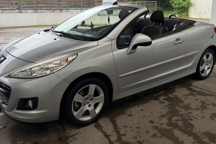 Peugeot 207 194.259 km 2.500 &euro; Hamburg 22459