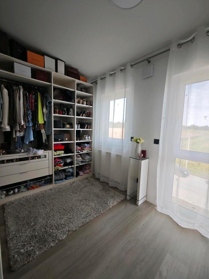 Modernes ReihenhausWohnung in bester Lage von Öhringen