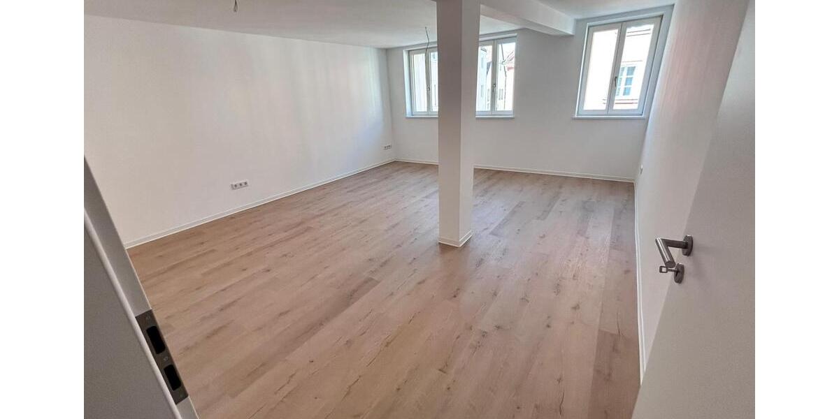Etagenwohnung Weißenburg in Bayern - 3 Zimmer, 82 m&sup2;, 950&euro; | Angebot:26689350