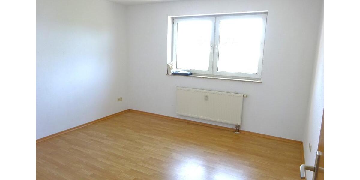 Etagenwohnung Neustadt bei Coburg - 3 Zimmer, 78 m&sup2;, 580&euro; | Angebot:25837951