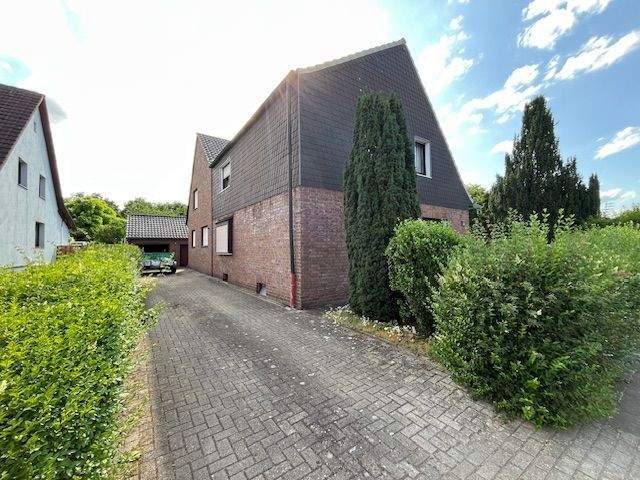 Mehrfamilienhaus, Wohnhaus Voerde - 8 Zimmer, 247 m&sup2;, 499.000&euro; | Angebot:24691287