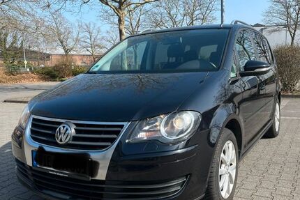 VW Touran 153.000 km 6.250 &euro; Viersen 41749