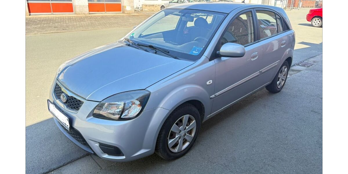 Kia Rio 37.800 km 5.400 &euro; Sinn 35764