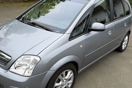 Opel Meriva 67.300 km 4.499 &euro; Bielefeld 33607