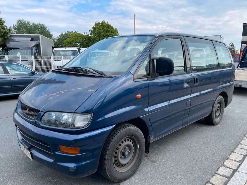 Mitsubishi Space Gear 200.000 km 2.500 € Nürnberg 90427