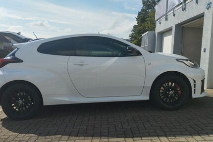 Toyota Yaris 4.100 km 41.990 € Neckarbischofsheim 74924