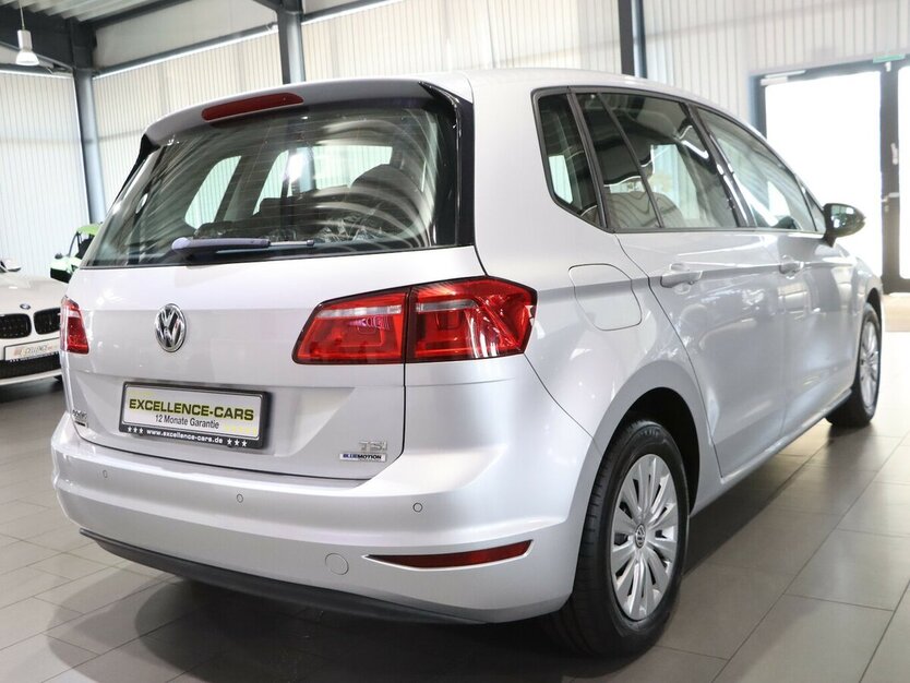 VW Golf Sportsvan 1.2 TSI / 2-ZONEN-KLIMAAUTOMATIK 120.000 km 8.777 € Hamm 59077