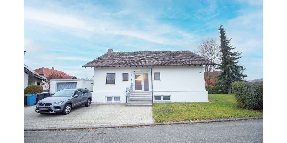 Haus zum Kaufen in Mengen 489.000 € 260 m² 7.5 zimmer