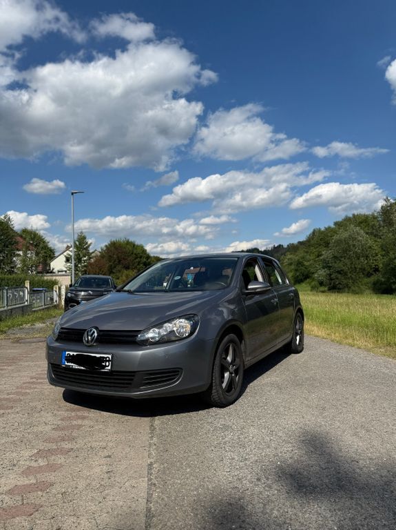 VW Golf 124.000 km 4.300 € Uslar 37170