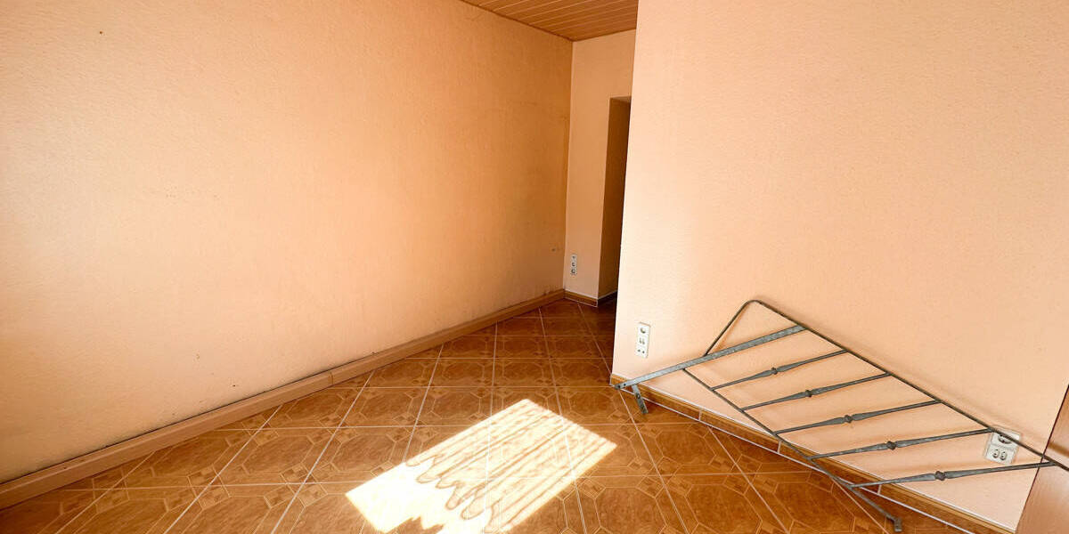 Einfamilienhaus Lößnitz - 1 Zimmer, 105 m&sup2;, 69.000&euro; | Angebot:24043862