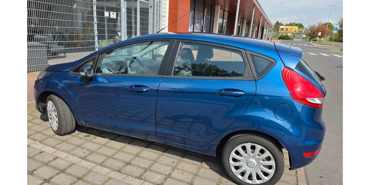 Ford Fiesta 82.000 km 4.100 &euro; Nauen 14641