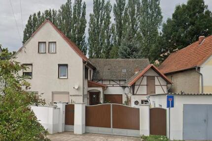Hausgrundstück mit Garage zu verkaufen (Größe: 400m²) 9 zimmer