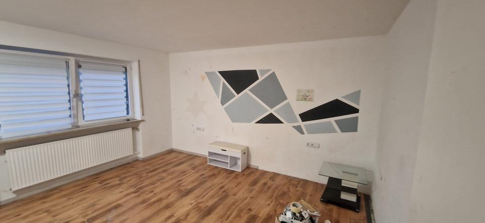 Einfamilienhaus Neustadt bei Coburg - 5 Zimmer, 176 m&sup2;, 140.000&euro; | Angebot:24597026