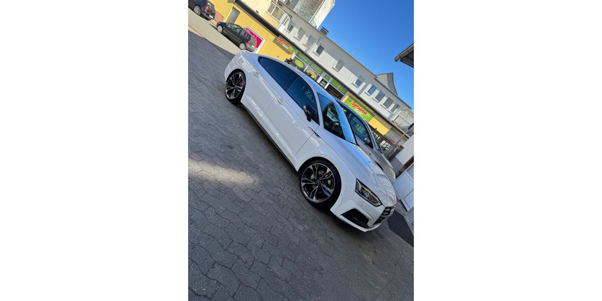 Audi A5 143.511 km 22.999 &euro; Bielefeld 33605