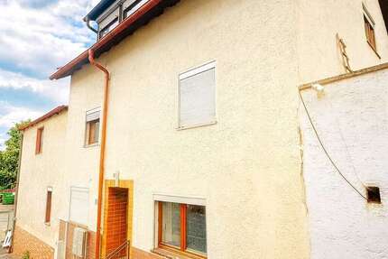 Haus zum Kaufen in Kümmersbruck 175.000 € 198 m² 8 zimmer