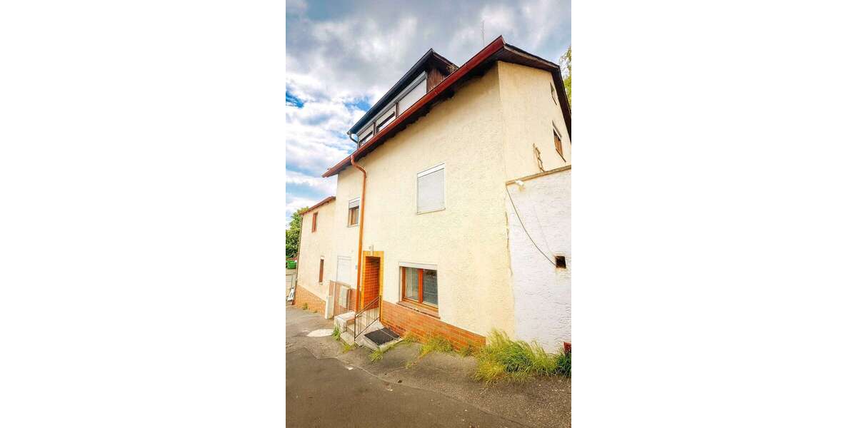 Haus zum Kaufen in Kümmersbruck 175.000 € 198 m² 8 zimmer