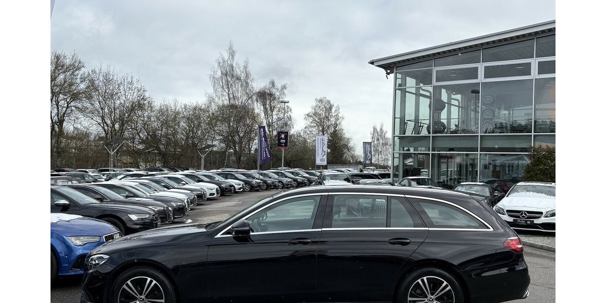Mercedes-Benz E 200 d VIRTUAL+COCKPIT/KAMERA/NAVI/CARPLAY/SHZ 109.838 km 25.900 &euro; Villingen-Schwenningen 78054