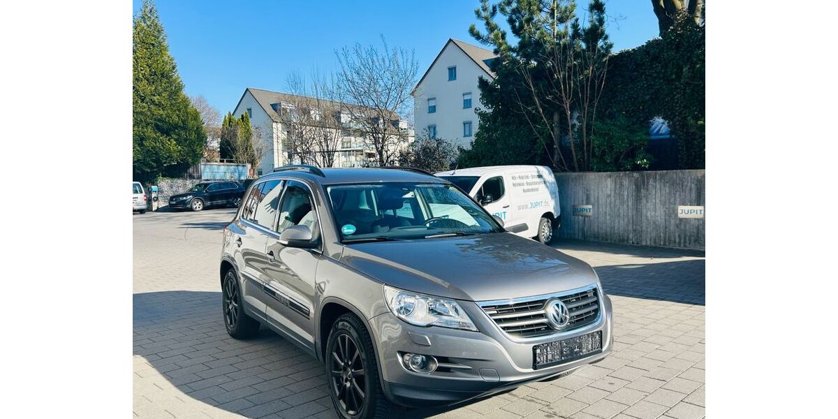 VW Tiguan 215.000 km 7.500 &euro; Bielefeld 33647