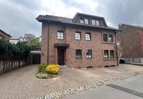 Helle 3-ZKDB Dachgeschoßwohnung mit Balkon in Stolberg-Zweifall